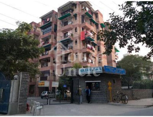 4 BHK Apartment/Flat For Rent In Nayantara Apartments (C. B. I. P CGHS Ltd.), Plot No. 8B, Sector 7, Dwarka, New Delhi - 2000 Sq. Ft.